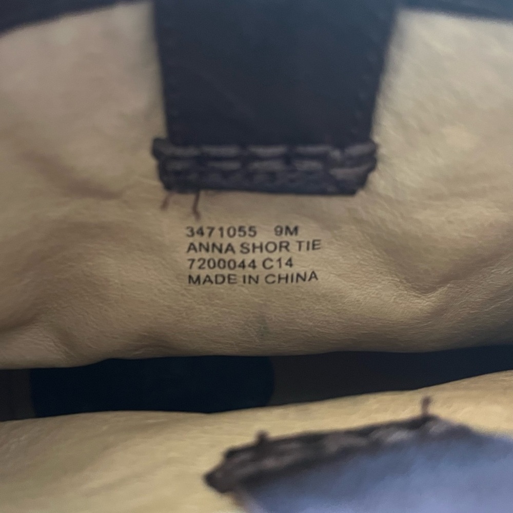 Frye Anna Shortie Boot | 9 - Picture 12 of 14